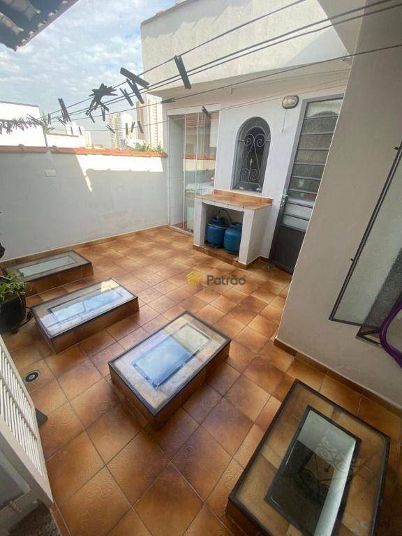 Sobrado à venda com 4 quartos, 159m² - Foto 2