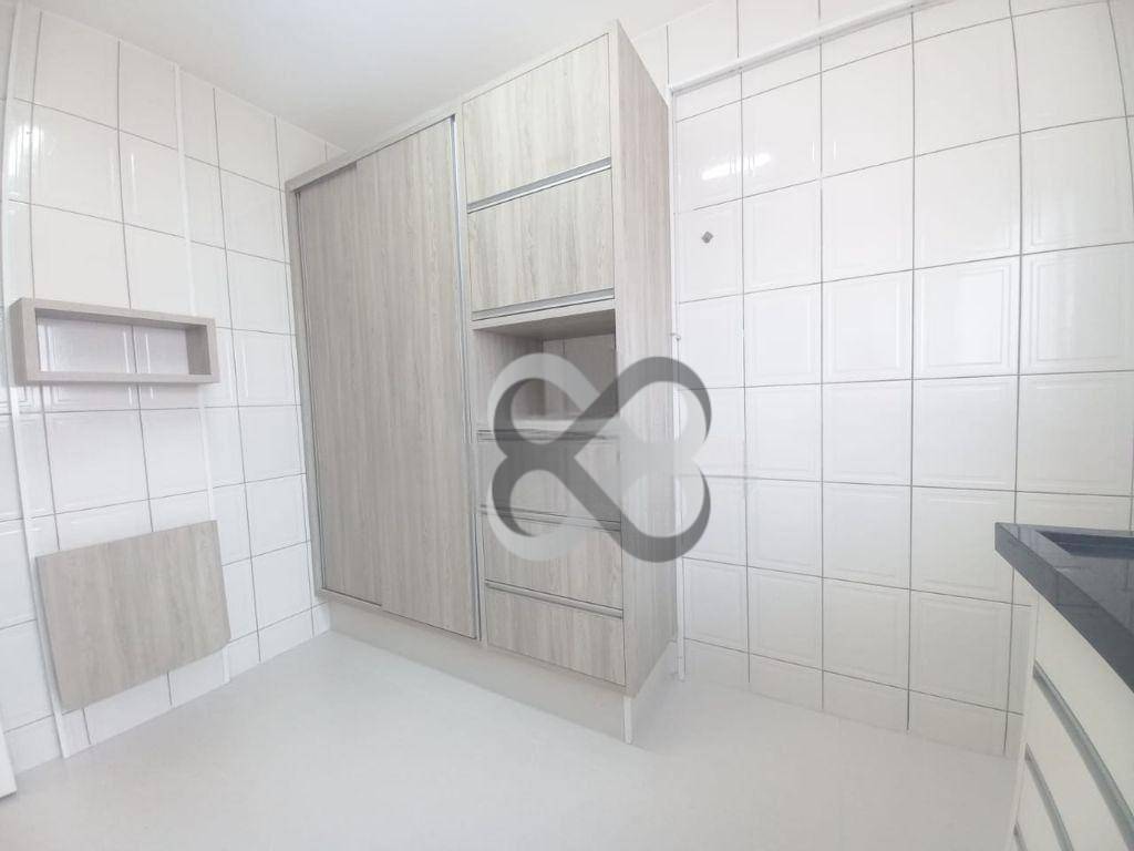 Apartamento para alugar com 2 quartos, 66m² - Foto 13