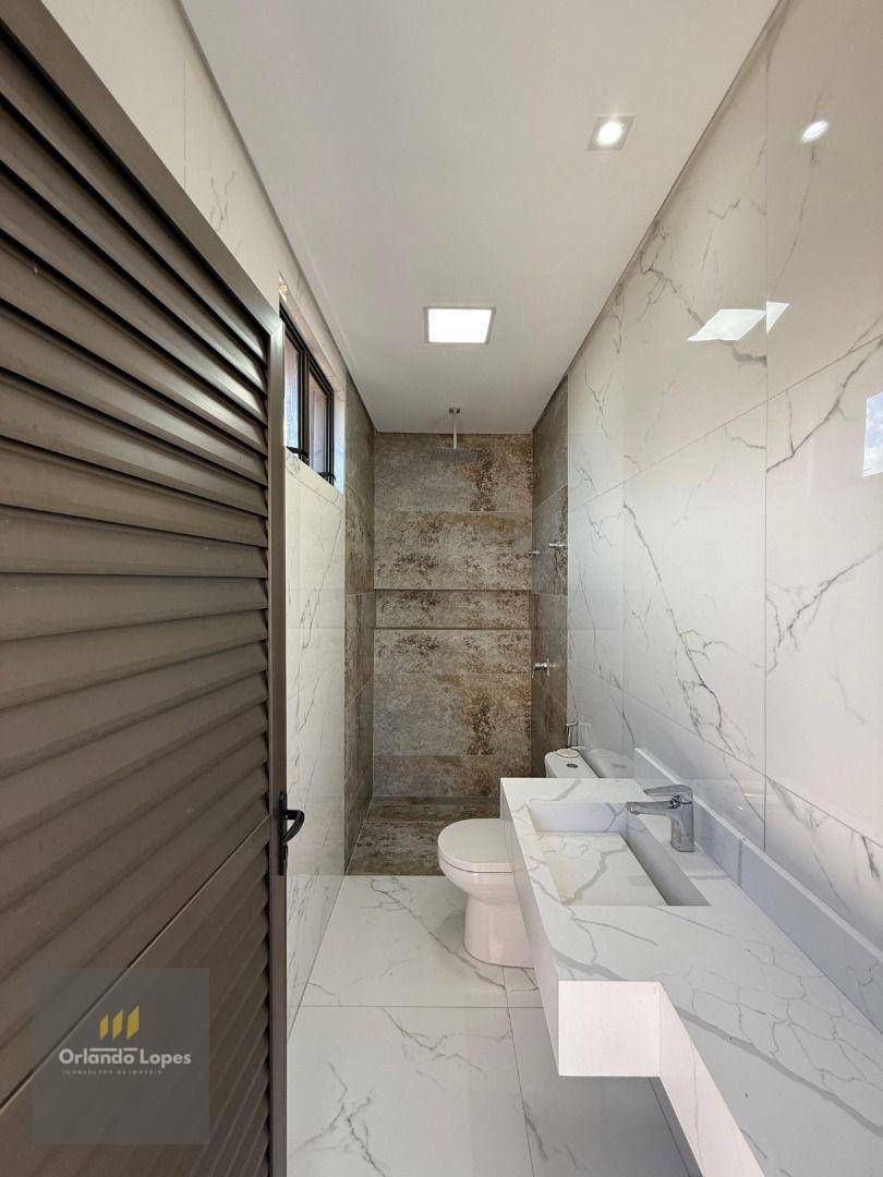 Casa de Condomínio à venda com 5 quartos, 315m² - Foto 4