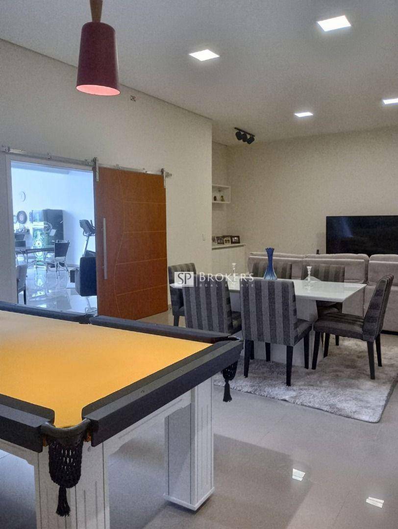 Casa à venda com 3 quartos, 320m² - Foto 11