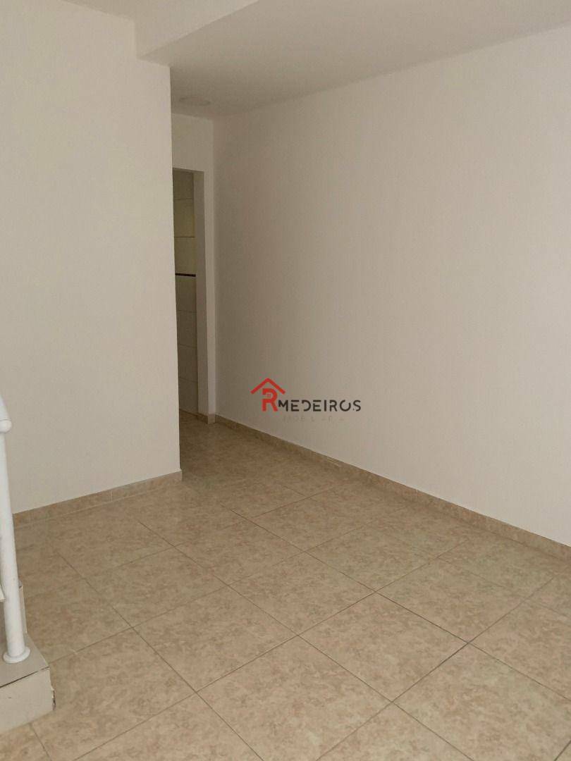 Sobrado à venda com 2 quartos, 51M2 - Foto 12