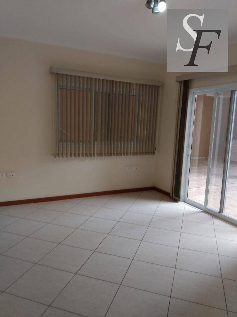 Sobrado à venda com 4 quartos, 300m² - Foto 4