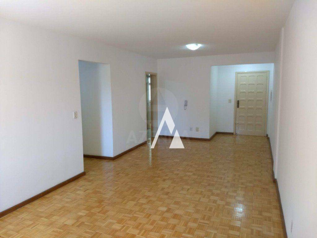 Apartamento à venda com 3 quartos, 117m² - Foto 23