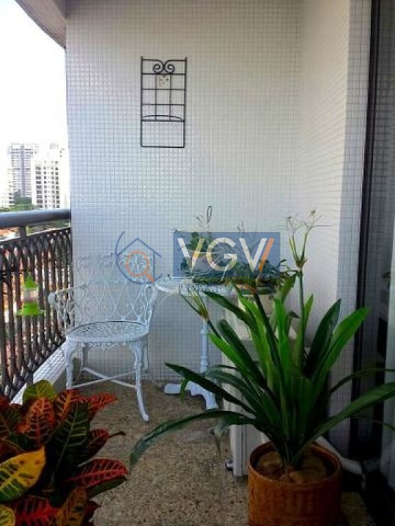 Apartamento à venda com 3 quartos, 96m² - Foto 3