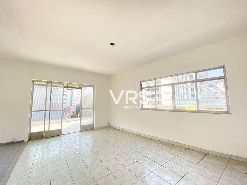 Apartamento à venda com 3 quartos, 111m² - Foto 1