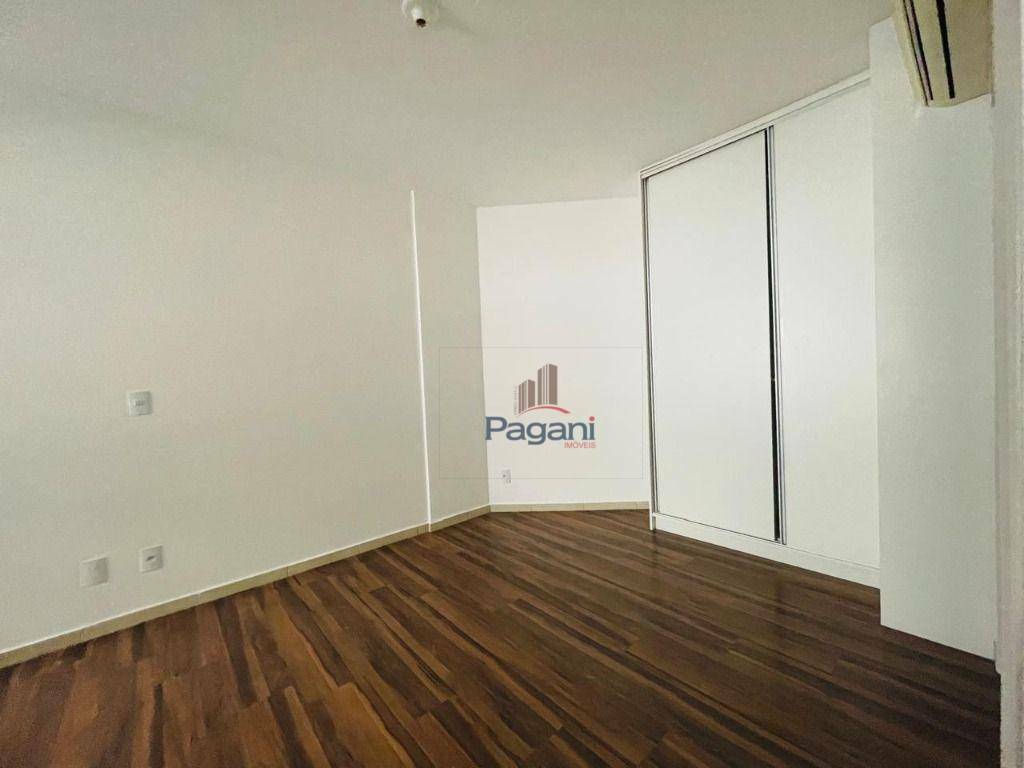 Apartamento para alugar com 3 quartos, 77m² - Foto 14