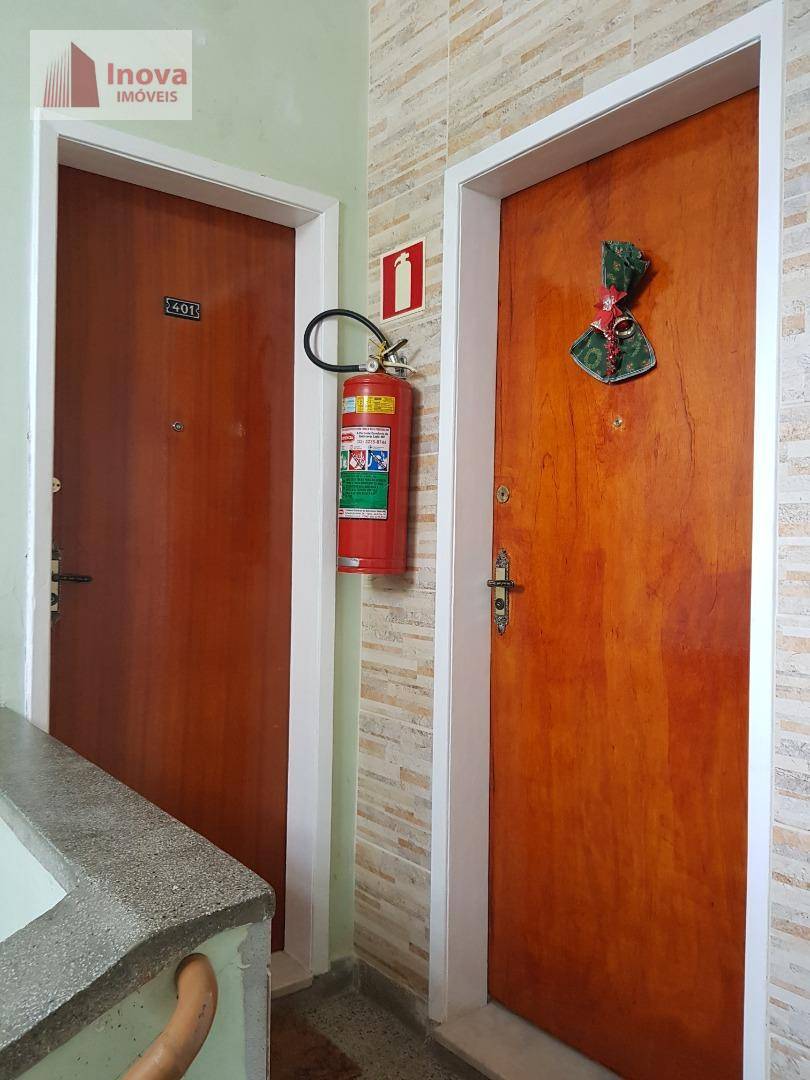 Apartamento à venda com 2 quartos, 70m² - Foto 19