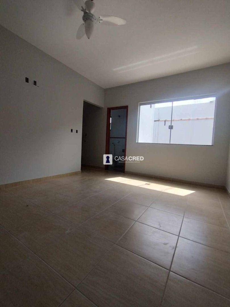 Casa à venda com 3 quartos, 135m² - Foto 3