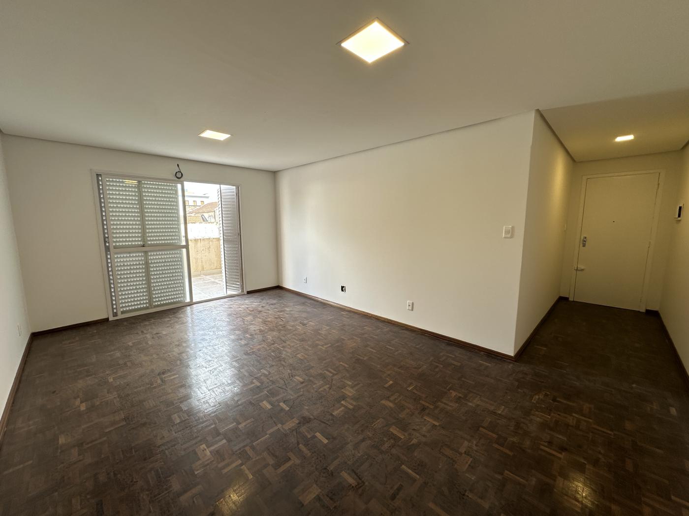 Apartamento à venda com 2 quartos, 162m² - Foto 3