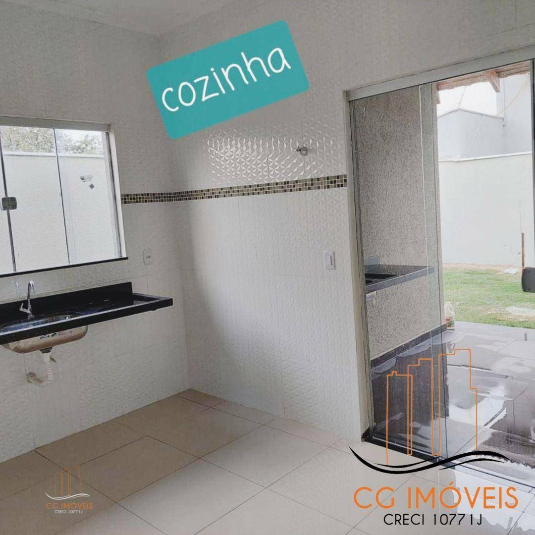 Casa à venda com 2 quartos, 90m² - Foto 3