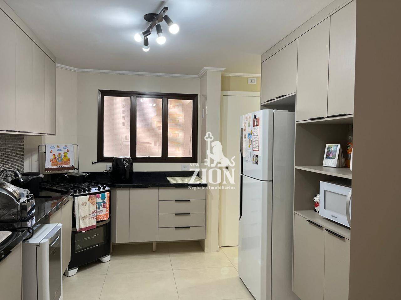 Apartamento à venda com 3 quartos, 150m² - Foto 24