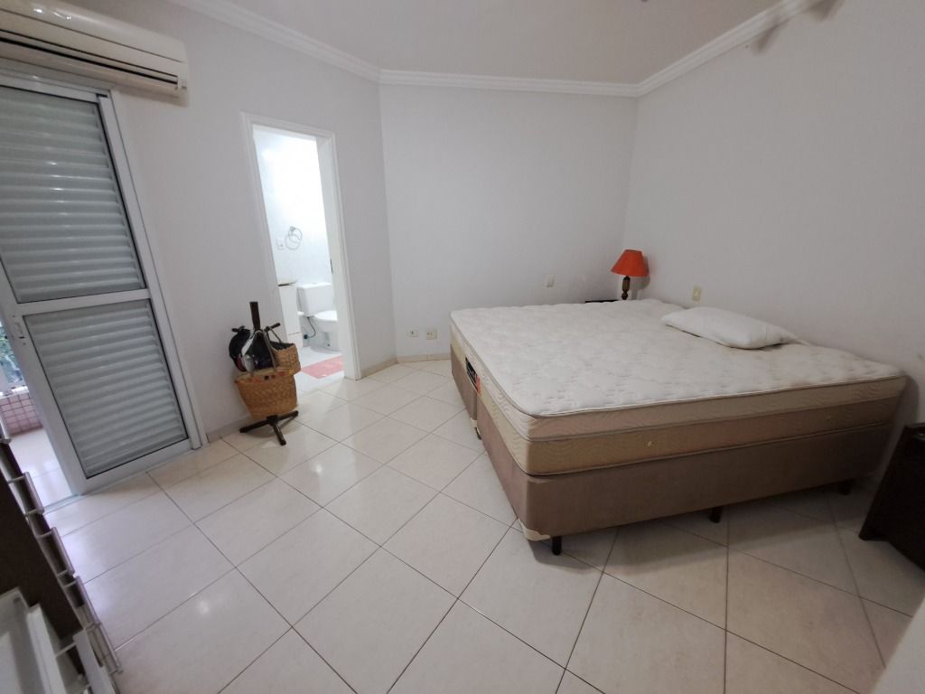 Apartamento à venda com 3 quartos, 145m² - Foto 4