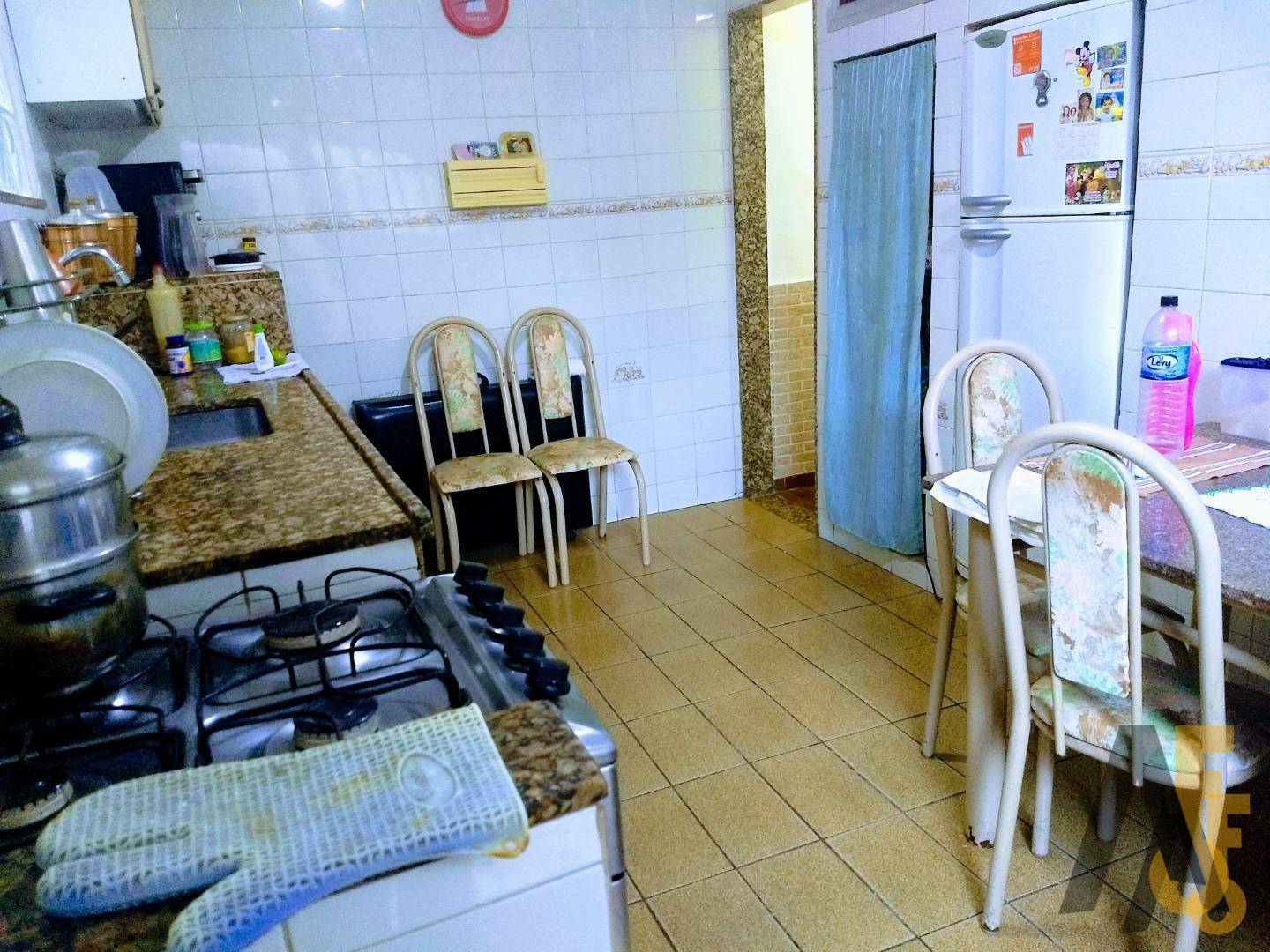 Casa à venda com 3 quartos, 82m² - Foto 5