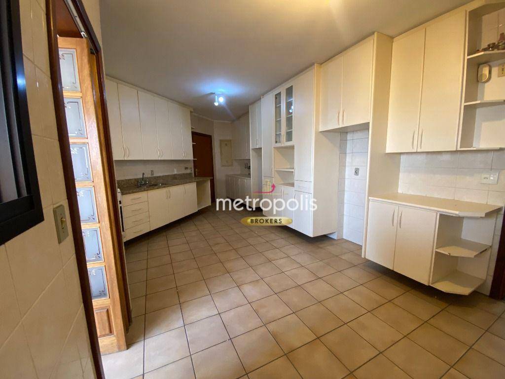 Apartamento à venda com 4 quartos, 206m² - Foto 11