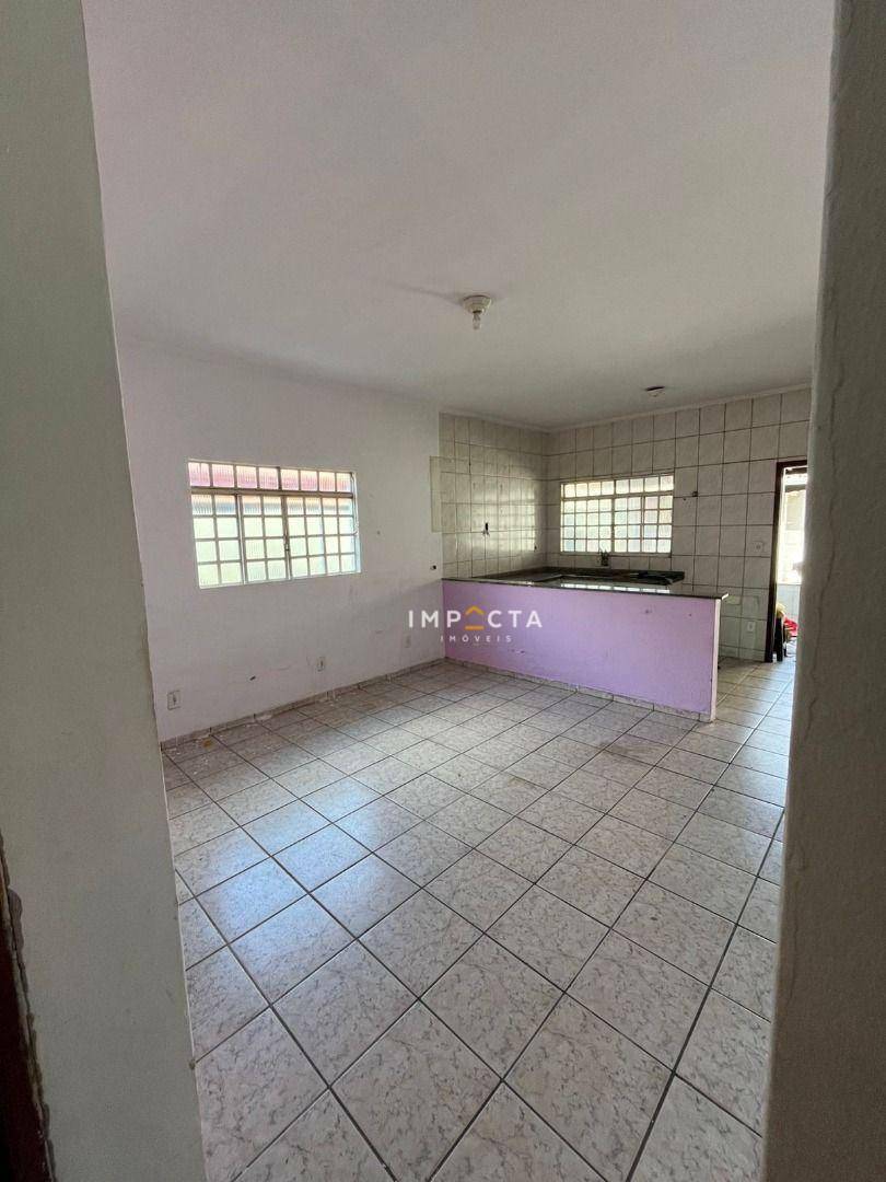 Casa à venda com 3 quartos, 250m² - Foto 6