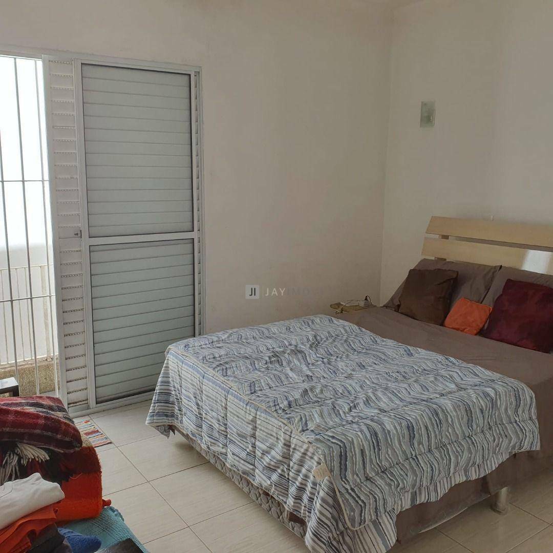 Sobrado à venda com 6 quartos, 200m² - Foto 8