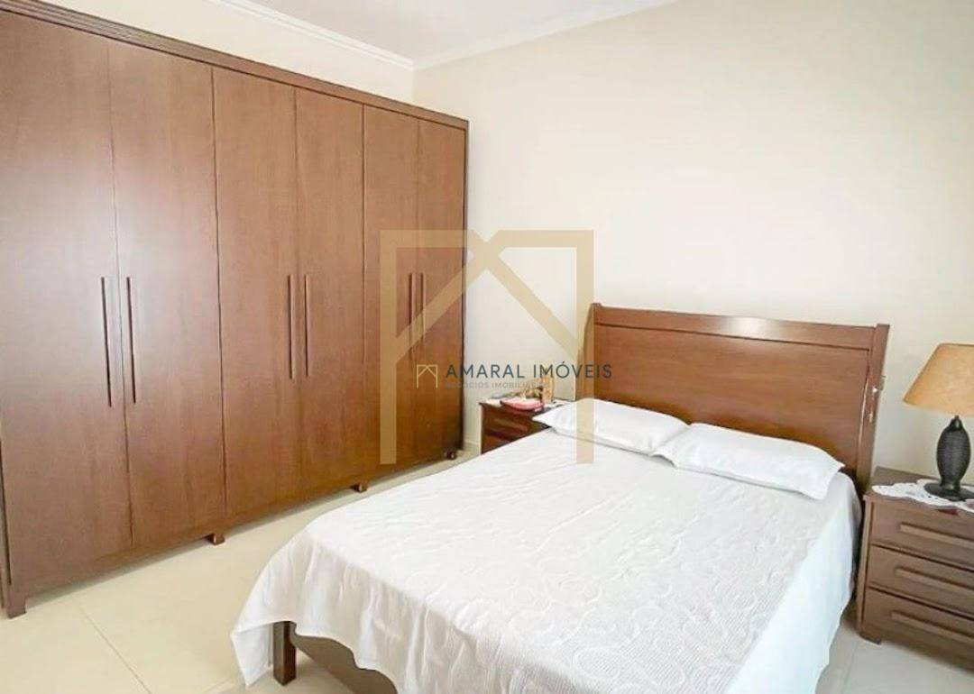 Casa à venda com 3 quartos, 190m² - Foto 7