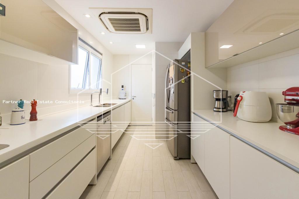 Apartamento para alugar com 4 quartos, 275m² - Foto 9