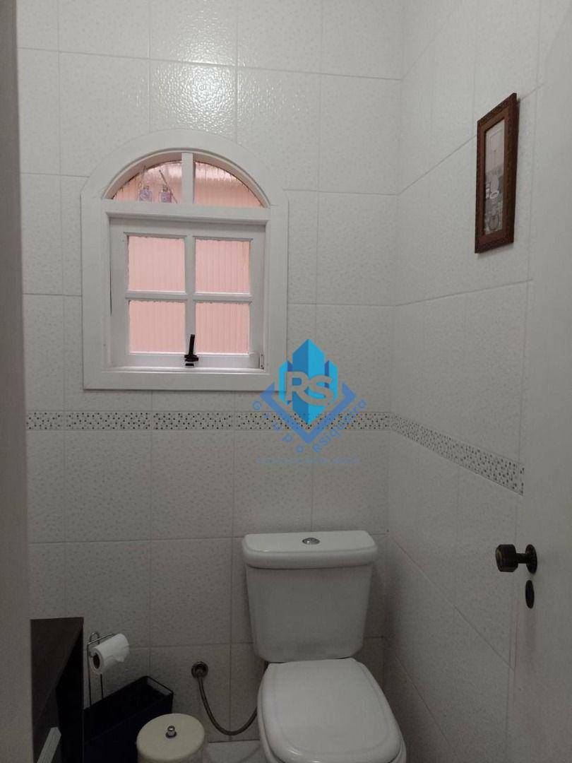 Sobrado à venda e aluguel com 3 quartos, 225M2 - Foto 21