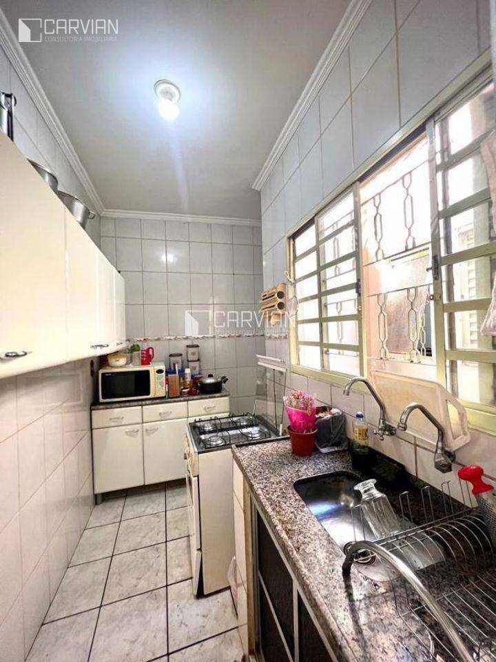 Casa à venda com 2 quartos, 80m² - Foto 25