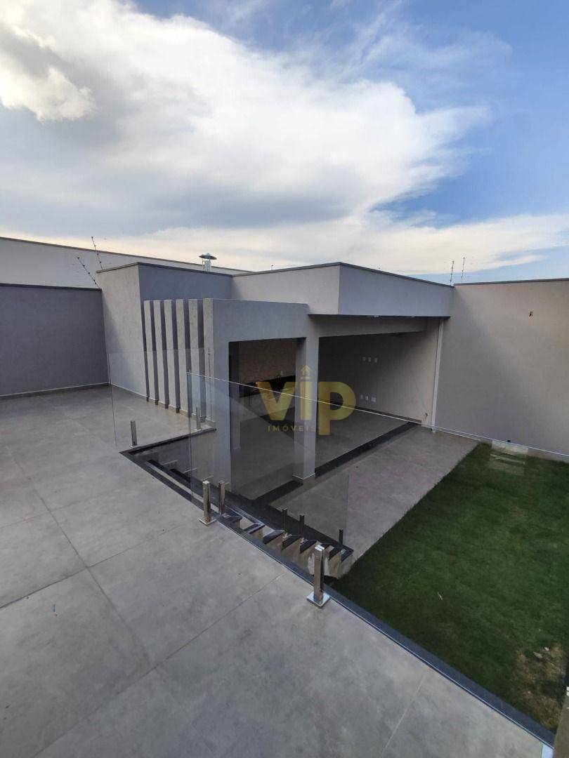 Casa à venda com 3 quartos, 170m² - Foto 1