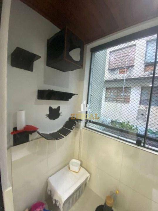 Apartamento à venda com 2 quartos, 61m² - Foto 3