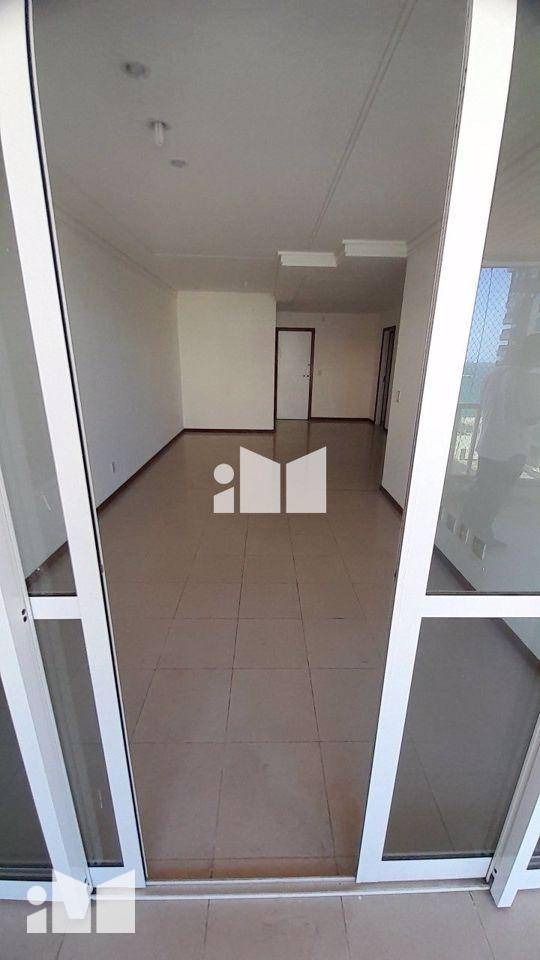 Apartamento à venda com 4 quartos, 157m² - Foto 4