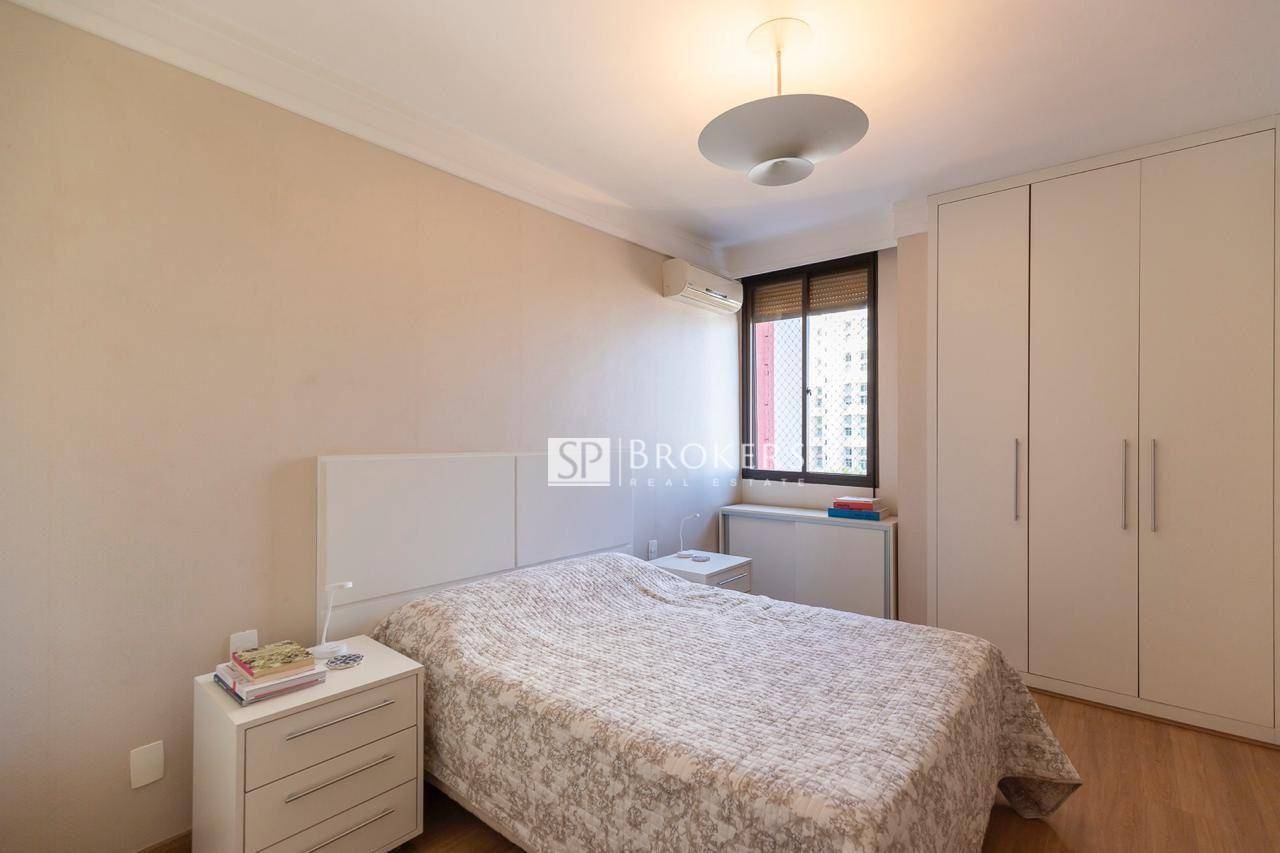 Apartamento à venda com 4 quartos, 181m² - Foto 10