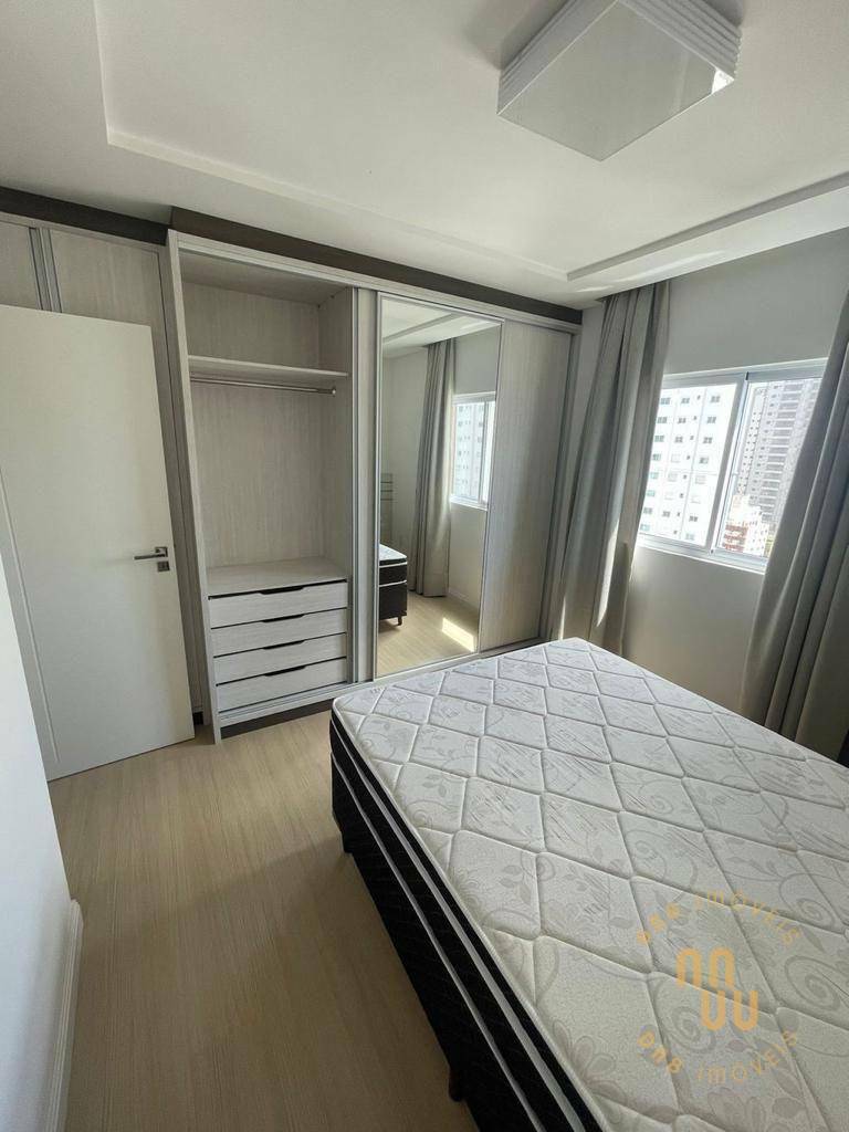 Apartamento à venda com 4 quartos, 137m² - Foto 18