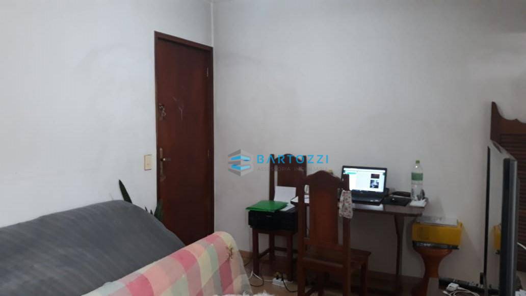 Apartamento à venda com 2 quartos, 64m² - Foto 2