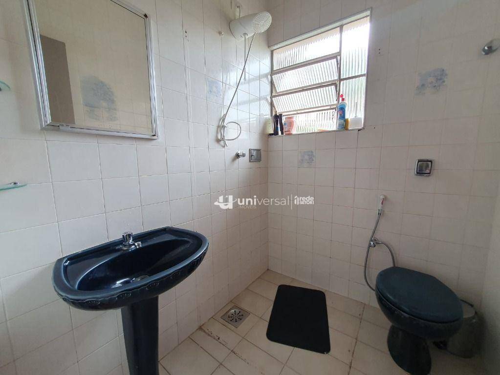 Casa para alugar com 4 quartos, 197m² - Foto 24