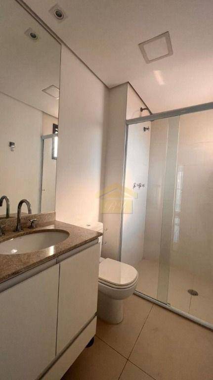 Apartamento para alugar com 2 quartos, 68m² - Foto 13