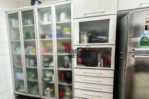 Apartamento à venda com 3 quartos, 115m² - Foto 10