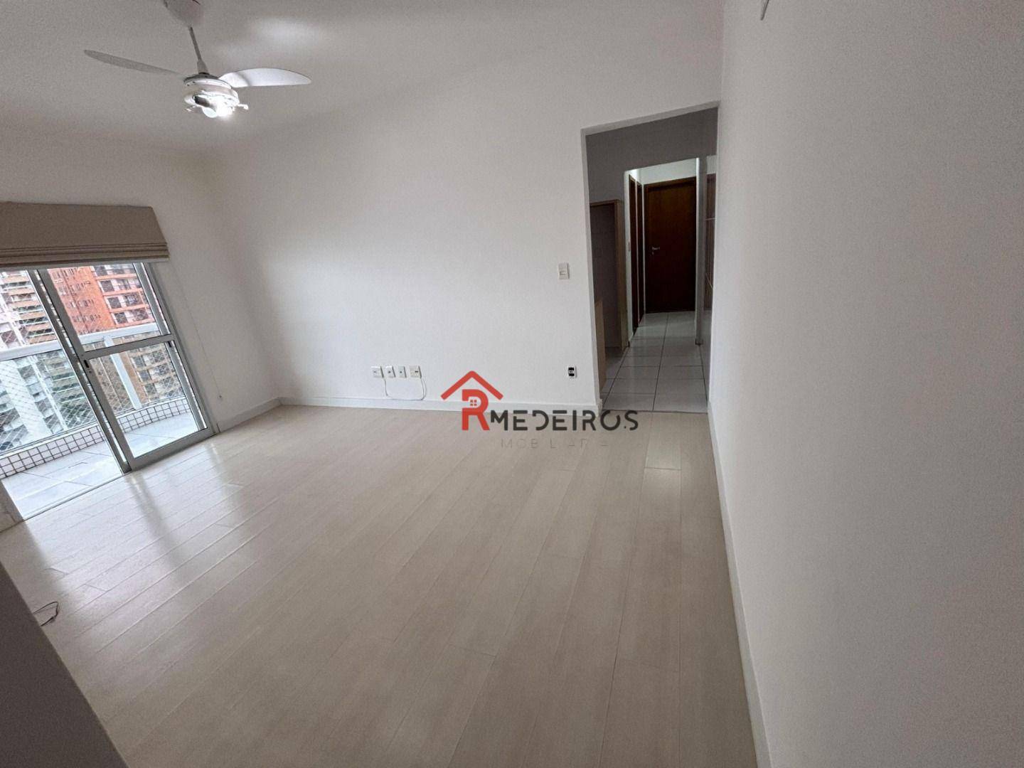 Apartamento à venda com 2 quartos, 80m² - Foto 2