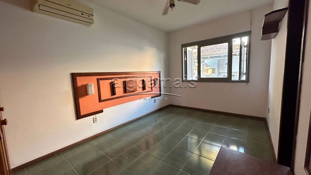 Casa à venda com 3 quartos, 130m² - Foto 11