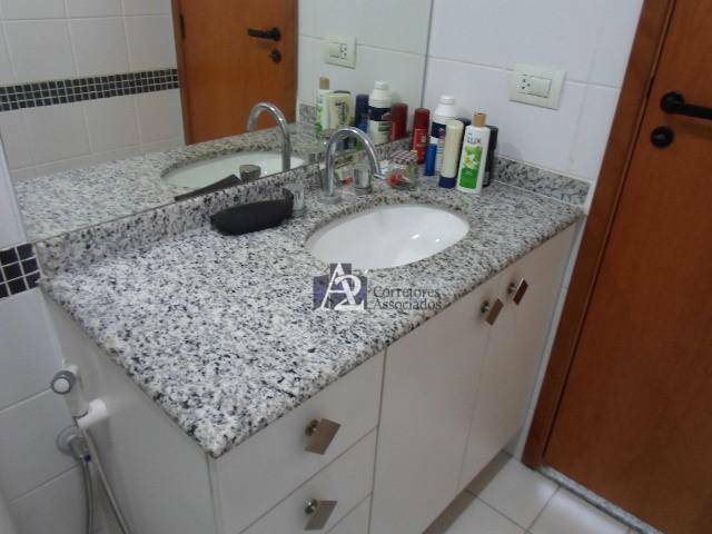 Apartamento à venda com 2 quartos, 67m² - Foto 6