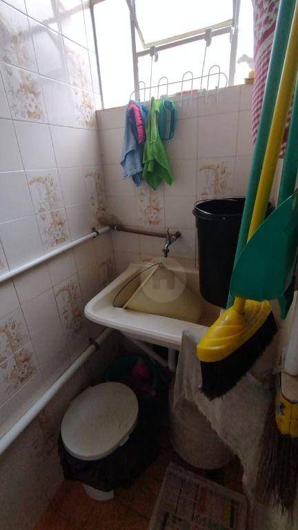 Apartamento à venda com 3 quartos, 65m² - Foto 2