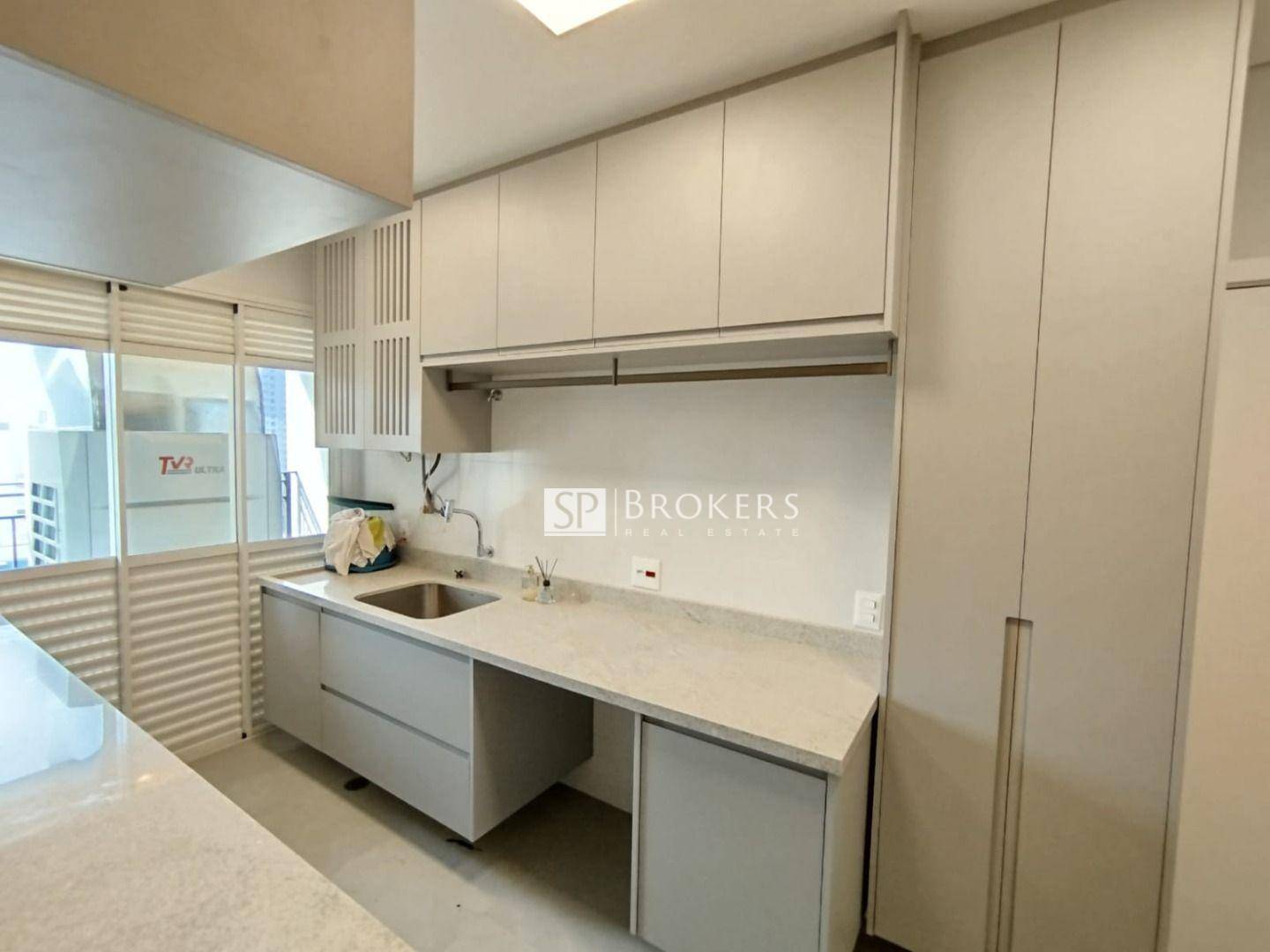 Apartamento à venda com 3 quartos, 256m² - Foto 27