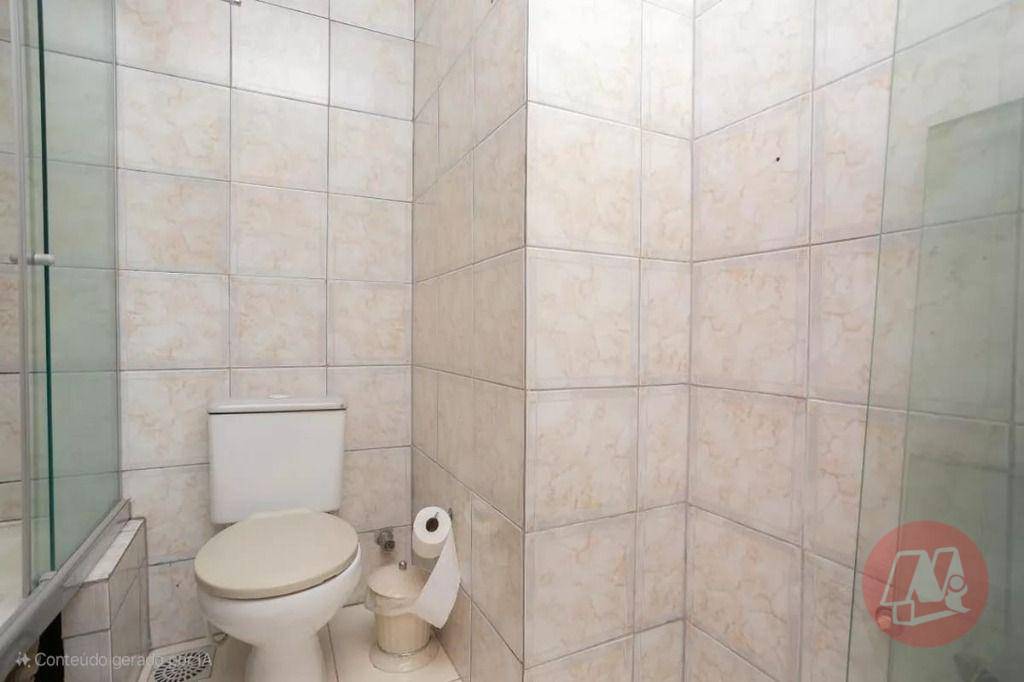 Casa para alugar com 4 quartos, 220m² - Foto 8