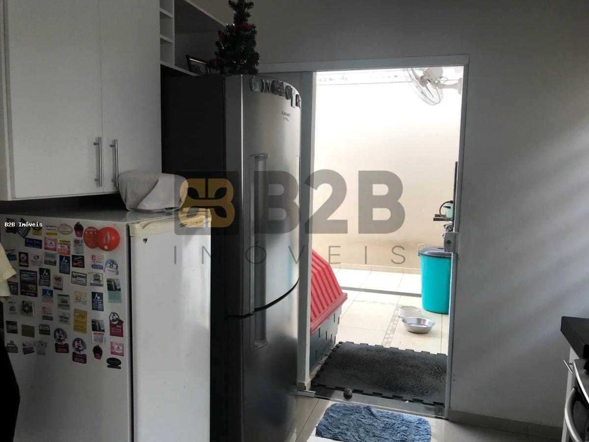 Casa de Condomínio à venda com 3 quartos, 204m² - Foto 14