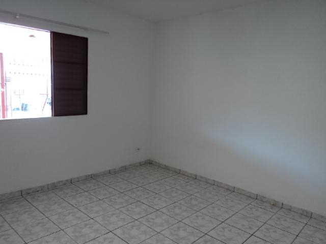 Casa para alugar com 2 quartos, 95m² - Foto 23