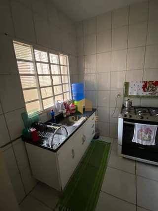 Casa à venda com 4 quartos, 210m² - Foto 31