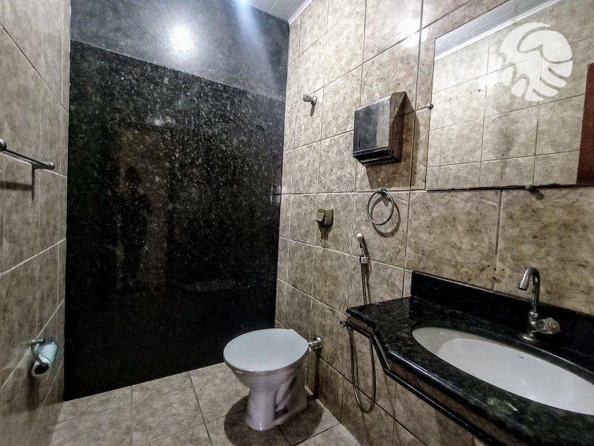 Pousada-Chalé à venda com 32 quartos, 1600m² - Foto 17