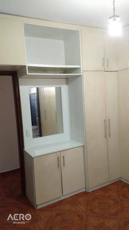 Casa à venda com 2 quartos, 130m² - Foto 8