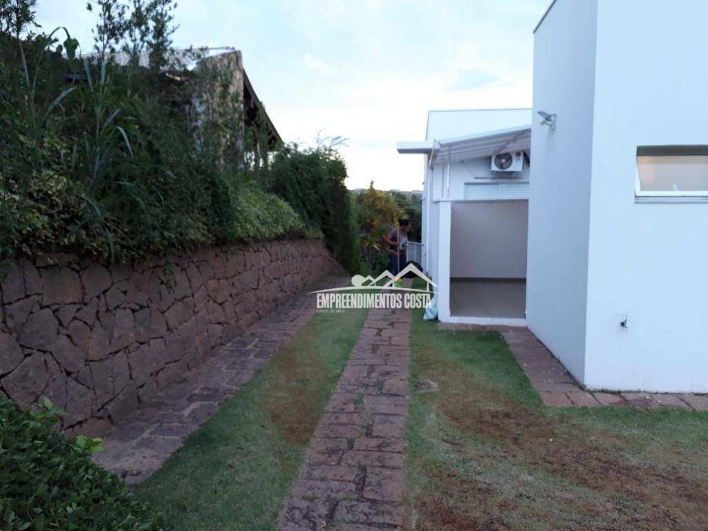 Casa de Condomínio à venda com 4 quartos, 249m² - Foto 20