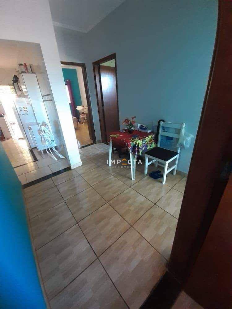 Casa à venda com 2 quartos, 160m² - Foto 4