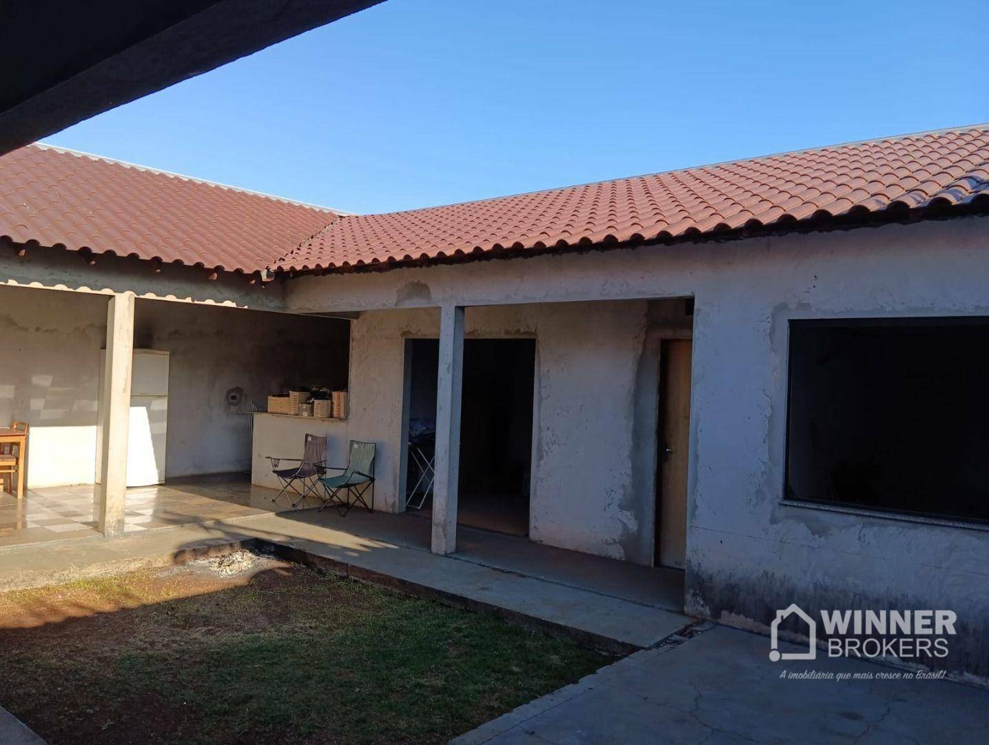 Casa à venda com 5 quartos, 220m² - Foto 5