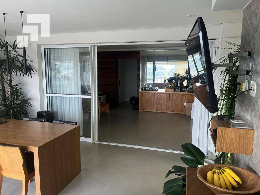 Apartamento à venda com 3 quartos, 142m² - Foto 4