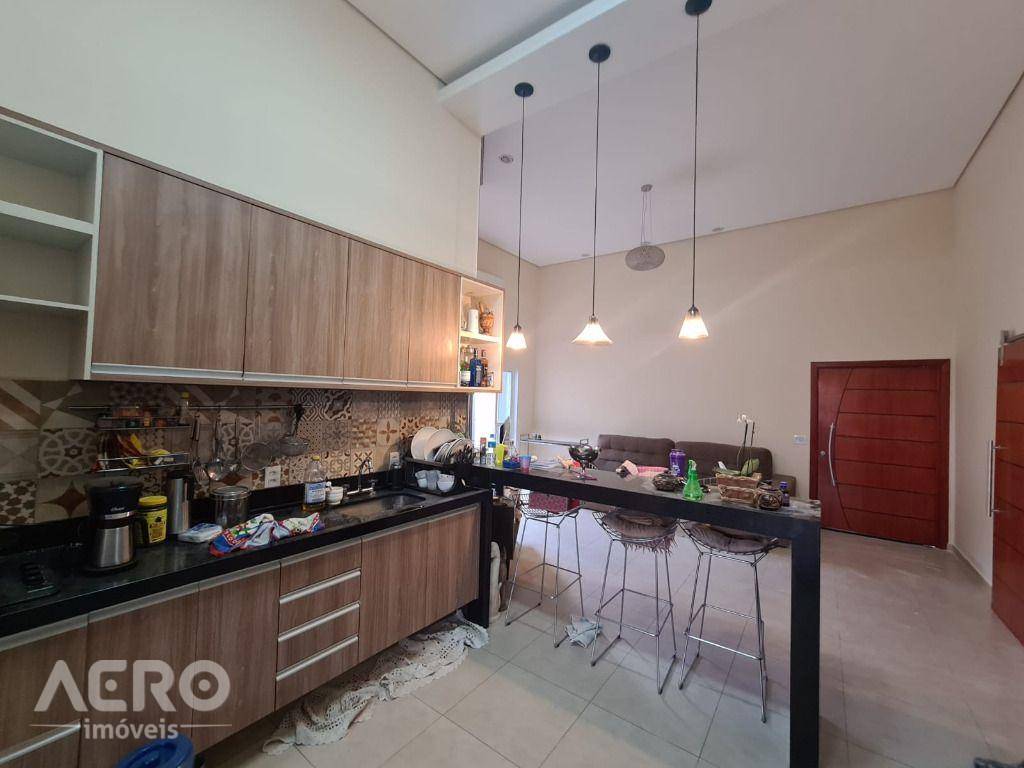 Casa de Condomínio à venda com 3 quartos, 220m² - Foto 5