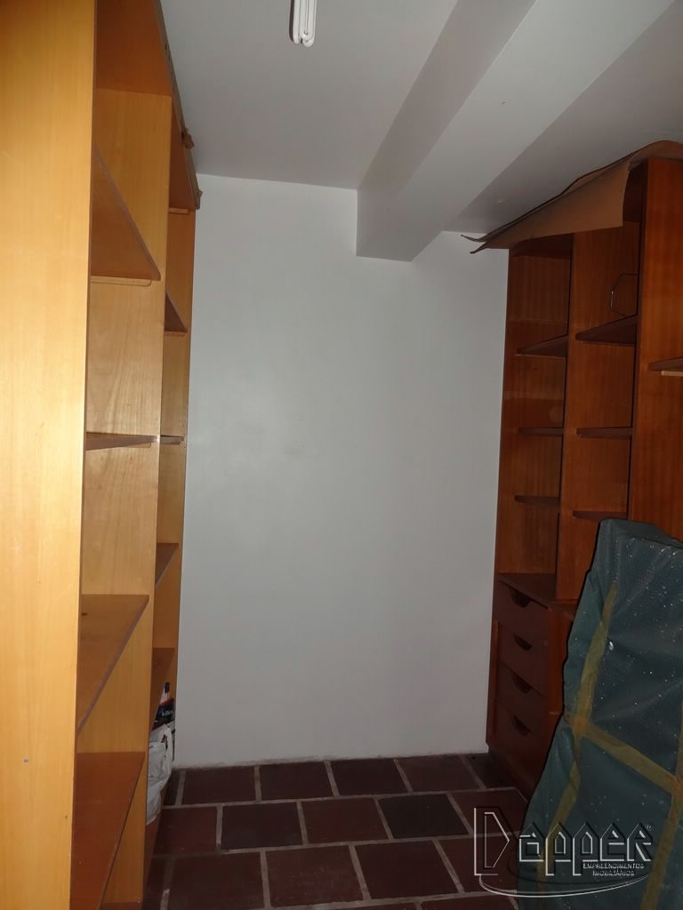 Casa à venda com 3 quartos, 248m² - Foto 15